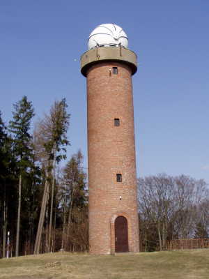 Foto věže s kopulí